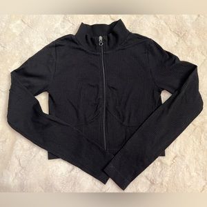 Forever 21 Women’s Medium Black Full Zip Fitted Stretch Long Sleeve Crop Top